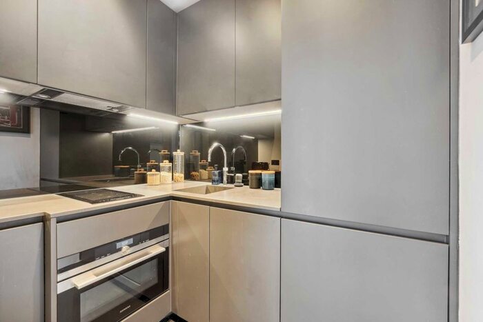 1 Bedroom Flat For Sale In Evelyn Gardens, London, SW7