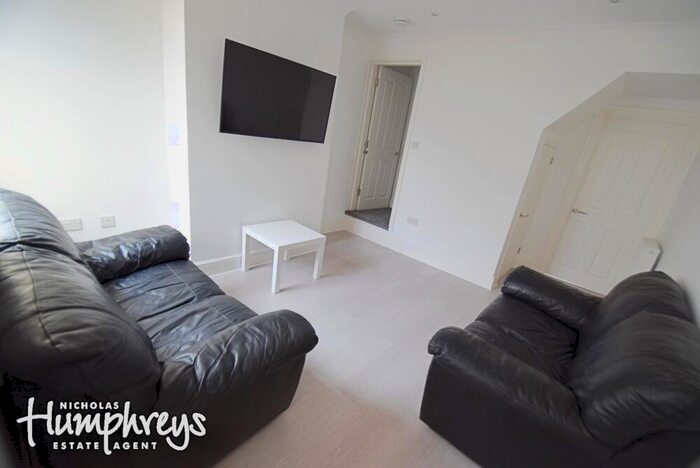 4 Bedroom Terraced House To Rent In Cauldon Road, Shelton, Stoke-On-Trent, ST4