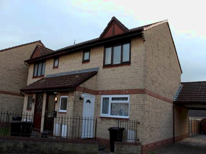 1 Bedroom Flat To Rent In Warrilow Close, North Worle, Weston-Super-Mare, BS22