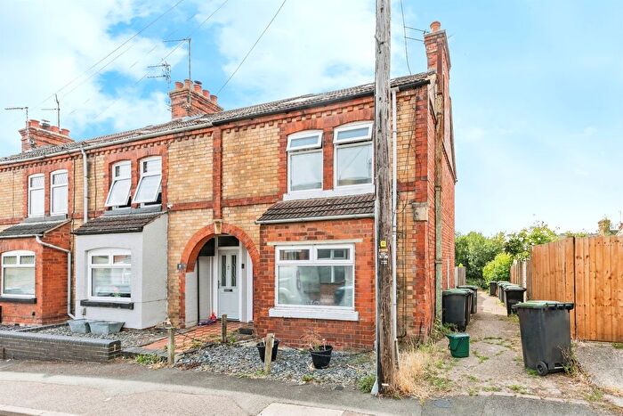 3 Bedroom End Of Terrace House For Sale In Park Road, Rushden, NN10