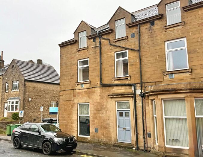 1 Bedroom Flat To Rent In Wentworth Street, Huddersfield, West Yorkshire, Uk, HD1
