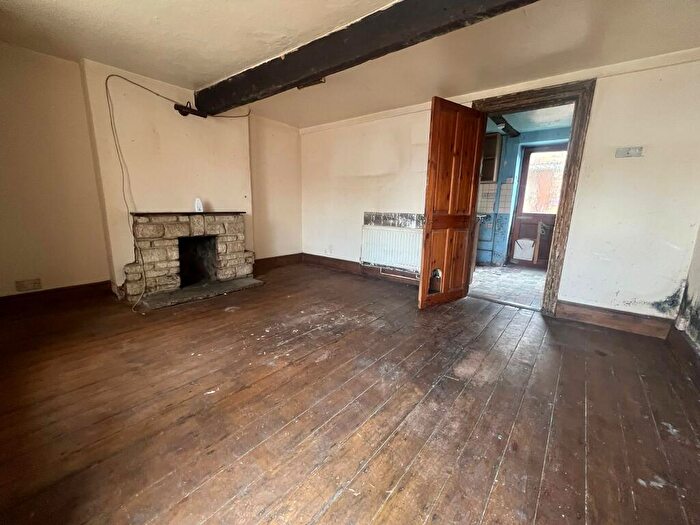 2 Bedroom End Of Terrace House For Sale In Portway, Warminster, BA12