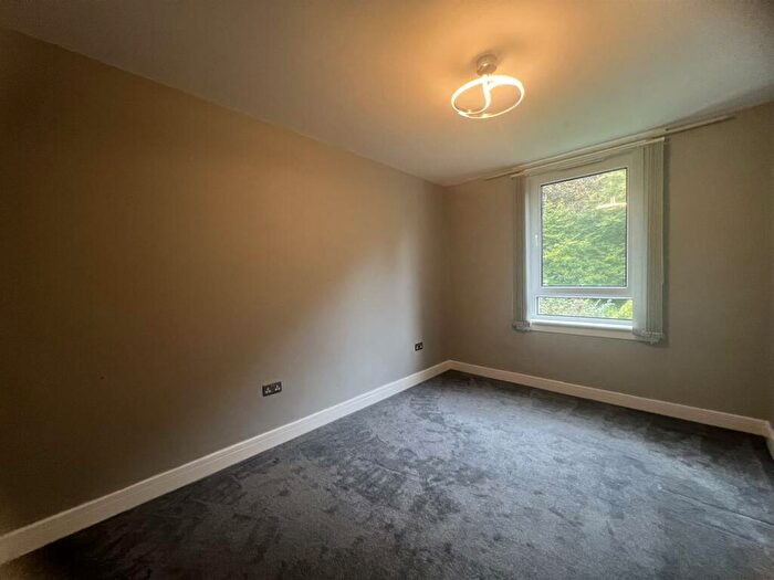 2 Bedroom Flat For Sale In Finlaystone Road, Kilmacolm, PA13