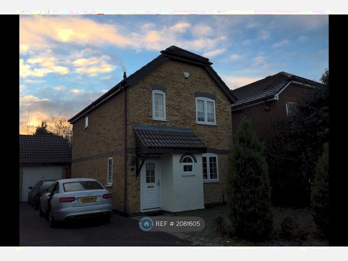 3 Bedroom Detached House To Rent In Turnstone Close, Wokingham, RG41