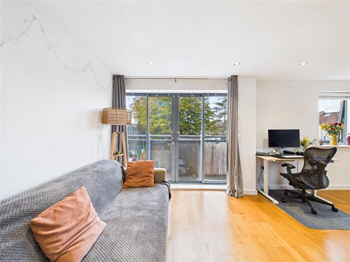 2 Bedroom Apartment For Sale In The Kiln, Bristol, BS3