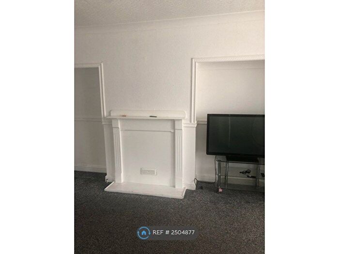 3 Bedroom End Terrace House To Rent In Wash Lane, Birmingham, B25