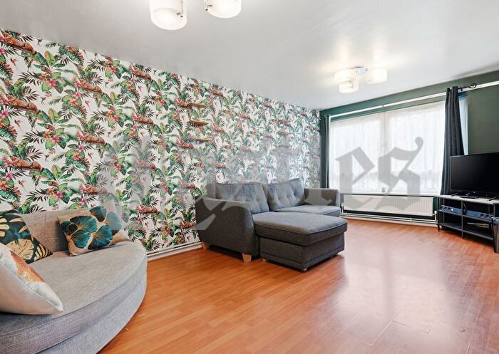 2 Bedroom Flat For Sale In Baldewynne Court, Tottenham, N17