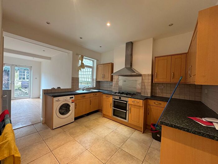 3 Bedroom Semi-Detached House To Rent In Grafton Street, Kettering, NN16