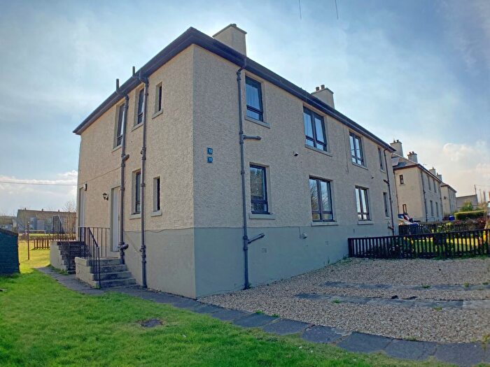 2 Bedroom Flat To Rent In Rashiehill Terrace, Breich, EH55