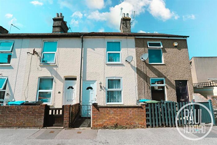 2 Bedroom Terraced House For Sale In Edinburgh Road, Lowestoft, NR32
