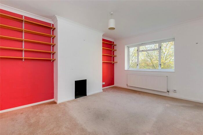 3 Bedroom Flat To Rent In Sulivan Court, Broomhouse Lane, SW6