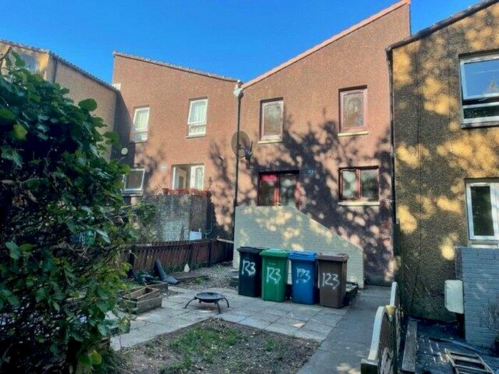 2 Bedroom Terraced House To Rent In Thistle Drive, Glenrothes, Fife, KY7