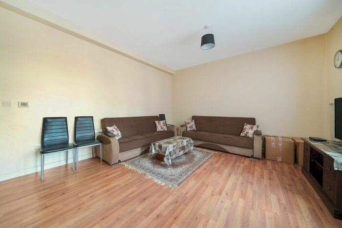 1 Bedroom Flat To Rent In High Street, London, W3