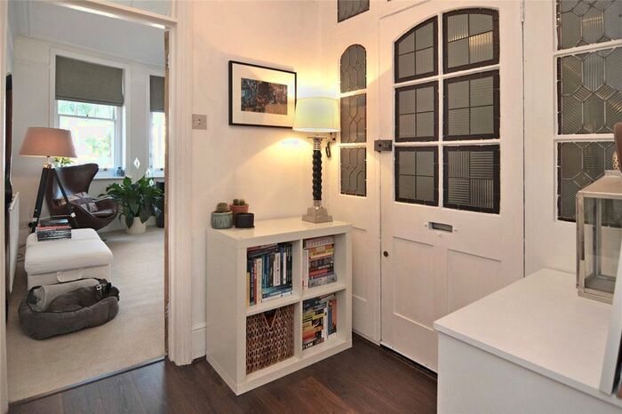 2 Bedroom Flat To Rent In High Street, Teddington, TW11