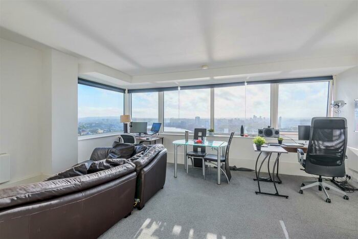 2 Bedroom Apartment To Rent In Aragon Tower, Deptford, SE8
