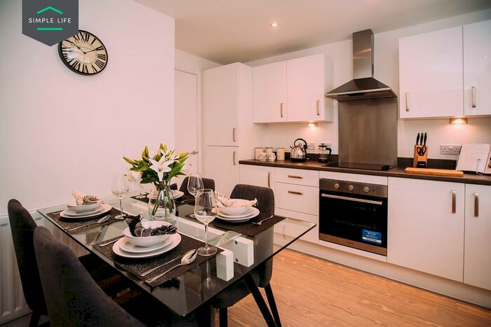 3 Bedroom Semi-Detached House To Rent In Skipsea Road, Sheffield, S2