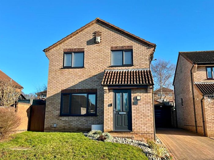 4 Bedroom Detached House For Sale In Kentstone Close, Northampton, NN2