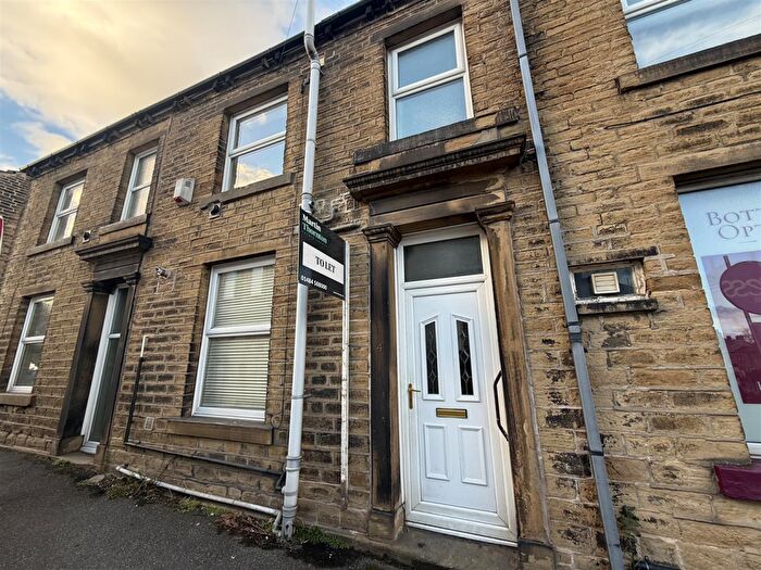 3 Bedroom House To Rent In Brian Street, Huddersfield, HD3
