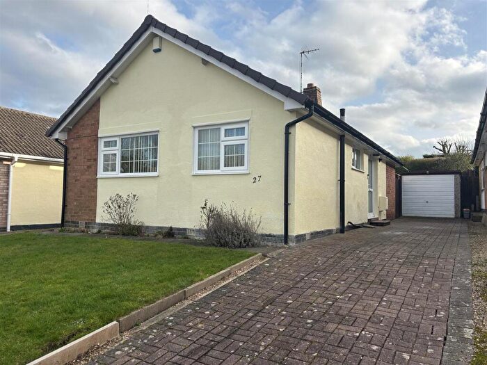 2 Bedroom Detached Bungalow For Sale In Loxley Road, Glenfield, Leicester, LE3
