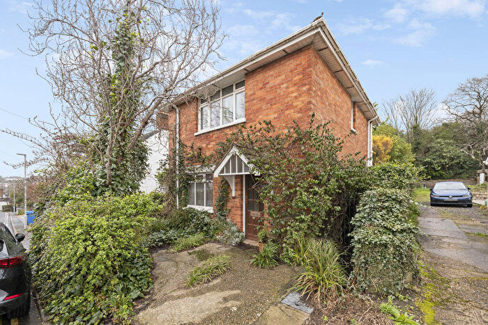 3 Bedroom Detached House For Sale In Glencoe Road, Poole, BH12