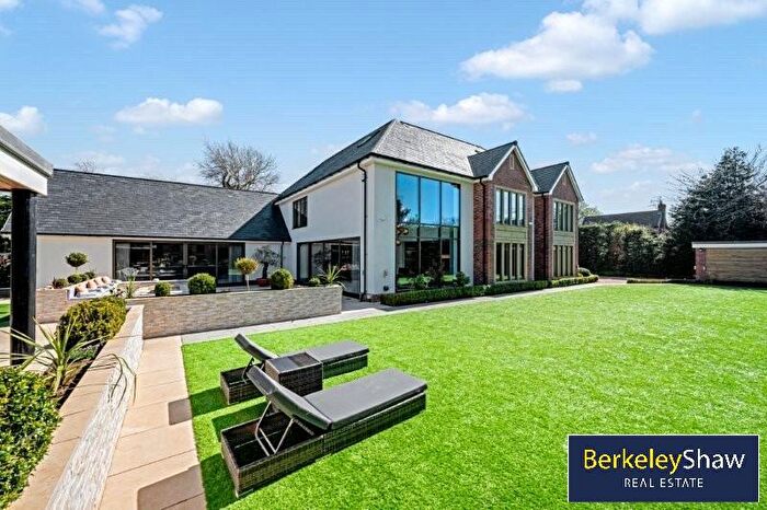 5 Bedroom Detached House For Sale In Massams Lane, Formby, L37