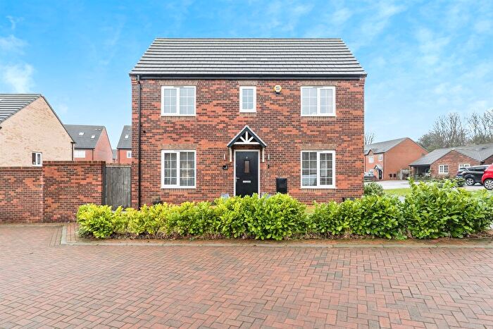 3 Bedroom Semi Detached House For Sale In Castle Way, Pontefract, WF8