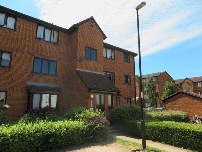 Studio To Rent In John Silkin Lane, Deptford, SE8