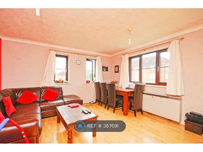 2 Bedroom Flat To Rent In Vicars Bridge Close, Wembley, HA0