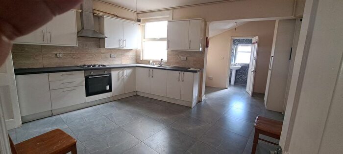 3 Bedroom Terraced House To Rent In Recreation Road, Southall, UB2