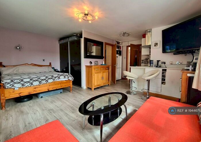 Studio To Rent In Inchbrook Road, Kenilworth, CV8