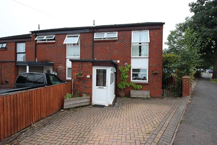 3 Bedroom End Of Terrace House To Rent In Dorking Close, Worcester Park, KT4
