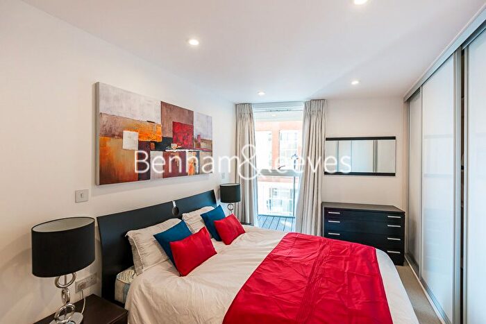 2 Bedroom Flat To Rent In Dance Square, London, EC1V