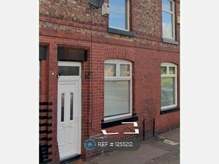 2 Bedroom Terraced House To Rent In Crawford Street, Manchester, M40