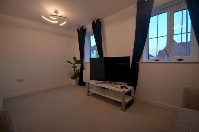 4 Bedroom Town House To Rent In The Avenue, Priors Hall Park, Corby, NN17
