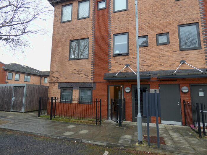 1 Bedroom Property To Rent In Westminster Court, Hipley Street, Old Woking, GU22