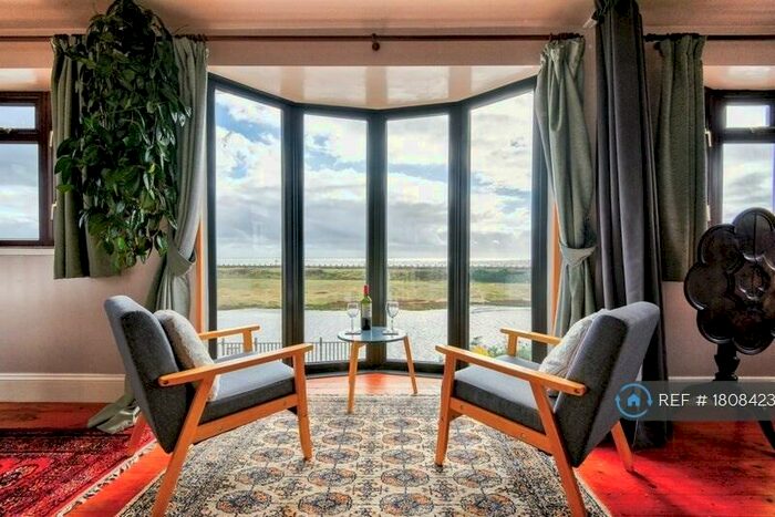 2 Bedroom Flat To Rent In Brighton Road, Lancing, BN15