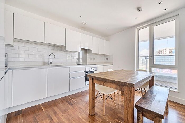 2 Bedroom Flat For Sale In John Donne Way, London, SE10