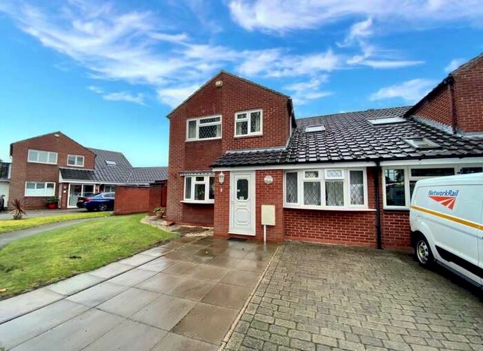 4 Bedroom Semi-Detached House For Sale In Yoxall Road, Kings Bromley, Burton-on-trent, DE13