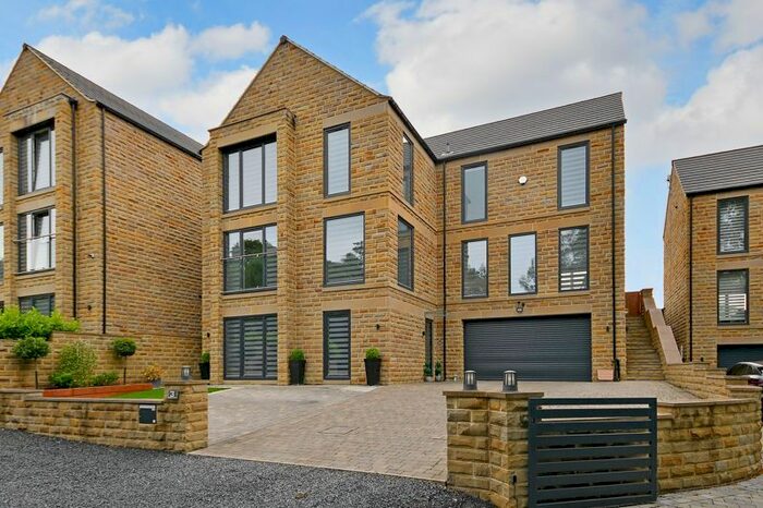 5 Bedroom Detached House For Sale In Brook View, Howbrook, Wortley, Sheffield, S35