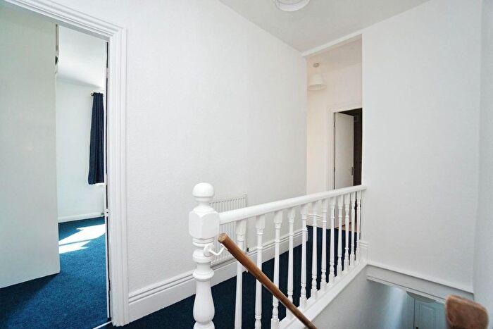 2 Bedroom Flat To Rent In Blakeney Road, Crookes, Sheffield, S10