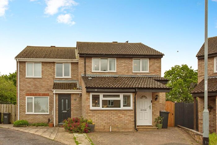 3 Bedroom Semi Detached House For Sale In Jellicoe Place, Eaton Socon, St. Neots, PE19