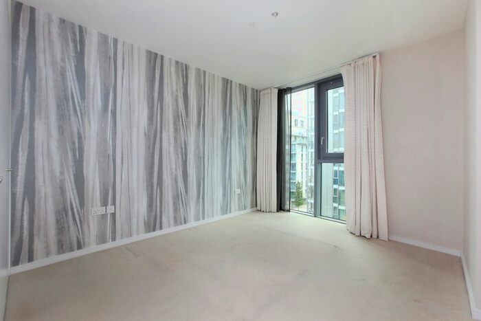 2 Bedroom Flat For Sale In Eastfields Avenue, Wandsworth, London, SW18