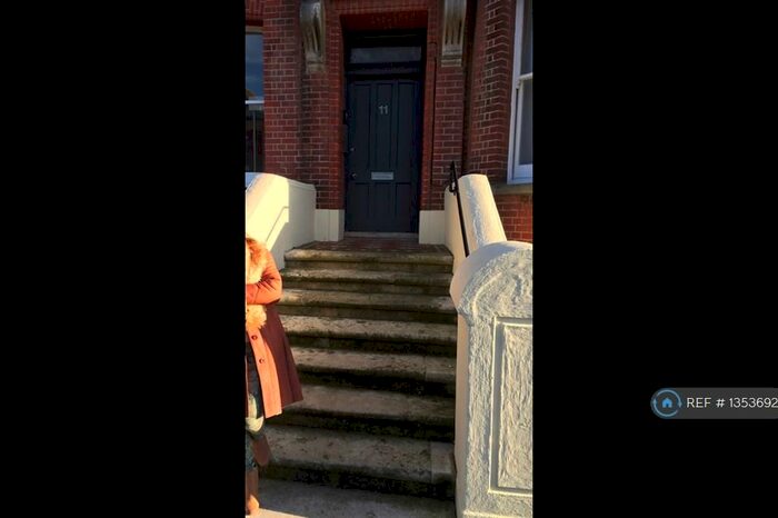 Studio To Rent In Sackville Road, Hove, BN3