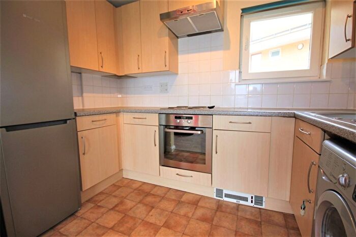 1 Bedroom Flat To Rent In Bergenia House, Bedfont Lane, Feltham, Middlesex, TW13