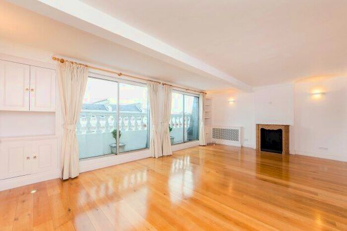 3 Bedroom Flat To Rent In Queensberry Place, London, SW7