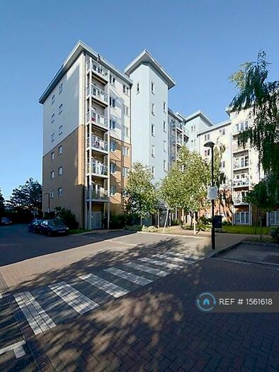 2 Bedroom Flat To Rent In Foundry Court, Slough, SL2