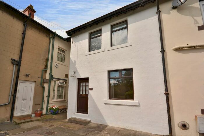 2 Bedroom Terraced House To Rent In Dinsdale Buildings, Yeadon, Leeds, LS19