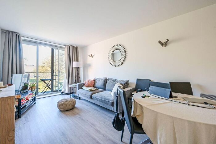 1 Bedroom Flat To Rent In Narrow Street, Limehouse, London, E14