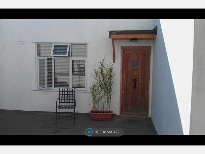 2 Bedroom Flat To Rent In Grove Road, Sutton Surrey, SM1