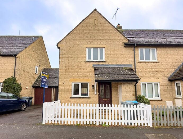 3 Bedroom Semi-Detached House To Rent In Kingsfield Crescent, Witney, Oxfordshire, OX28